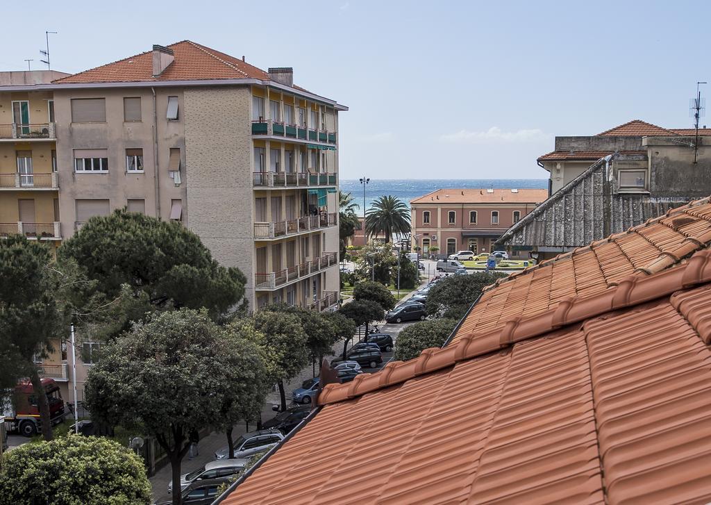 Hotel Bristol Lavagna Exteriör bild